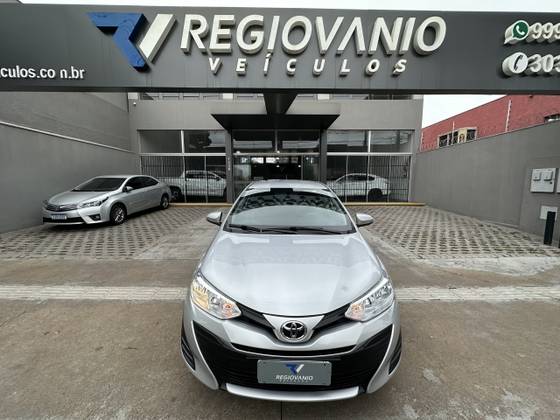 TOYOTA YARIS 1.5 16V FLEX SEDAN XL LIVE MULTIDRIVE TOYOTA YARIS 1.5 16V FLEX SEDAN XL LIVE MULTIDRIVE